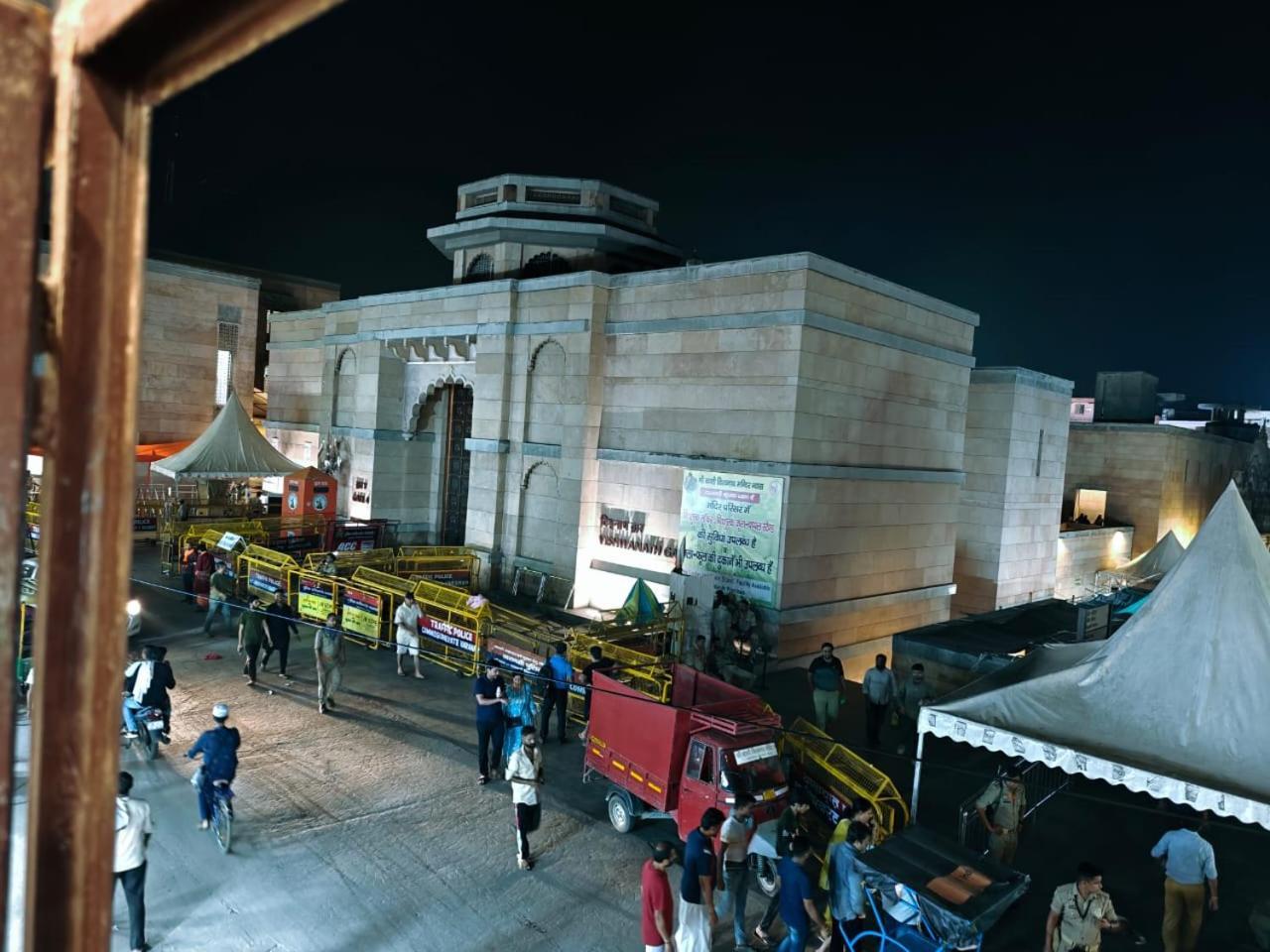 Shri Kailash Pati Guest House- Opposite Kashi Vishwanath Temple Varanasi Ngoại thất bức ảnh