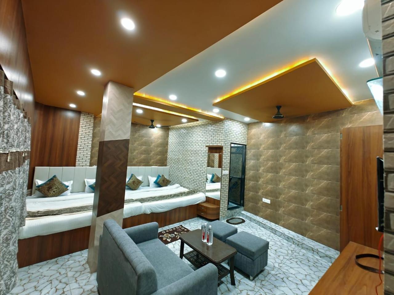 Shri Kailash Pati Guest House- Opposite Kashi Vishwanath Temple Varanasi Ngoại thất bức ảnh