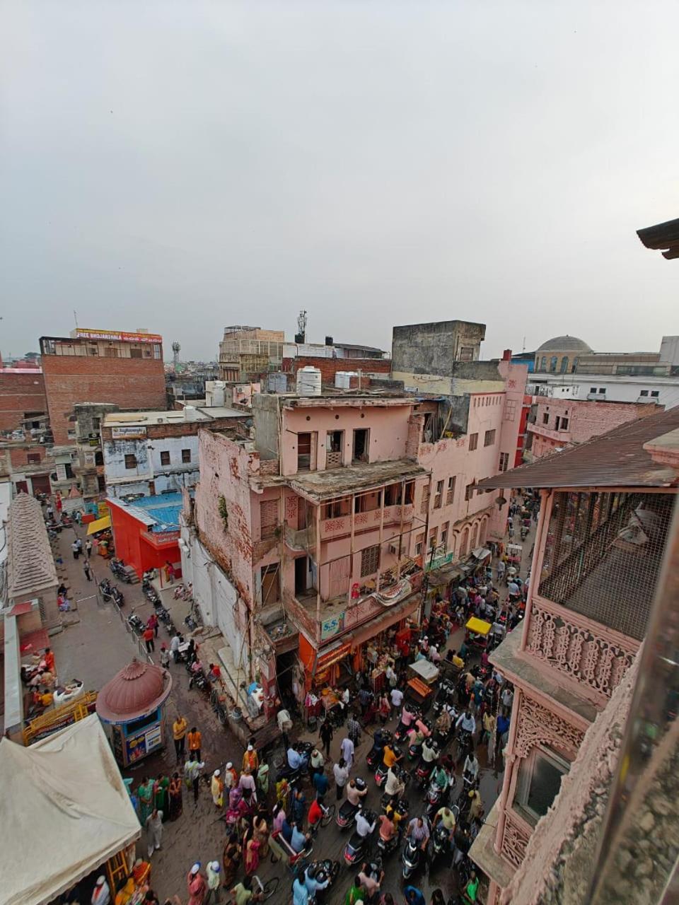 Shri Kailash Pati Guest House- Opposite Kashi Vishwanath Temple Varanasi Ngoại thất bức ảnh
